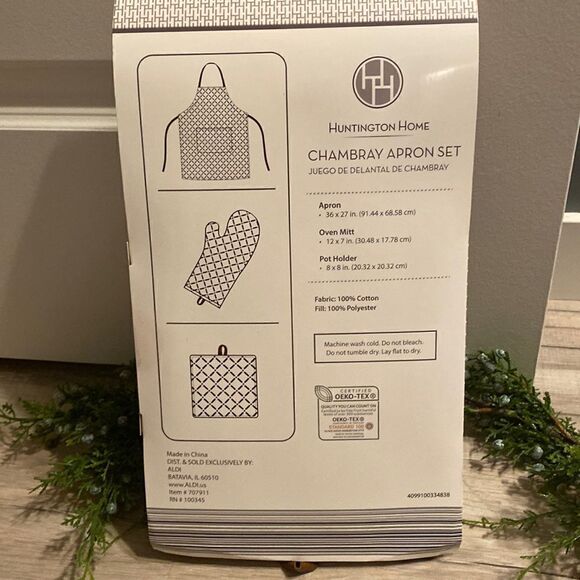 Huntington Home 3 Piece Apron/Potholder Set - Picture 4 of 6